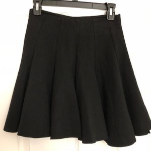 Lush short black pleated skirt